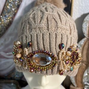 Woman knit winter beanie